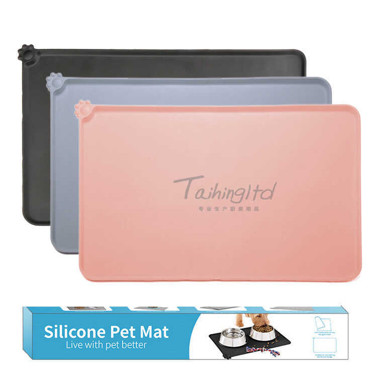 Um tapete de silicone para animais de estimação Tapete de silicone para animais de estimação