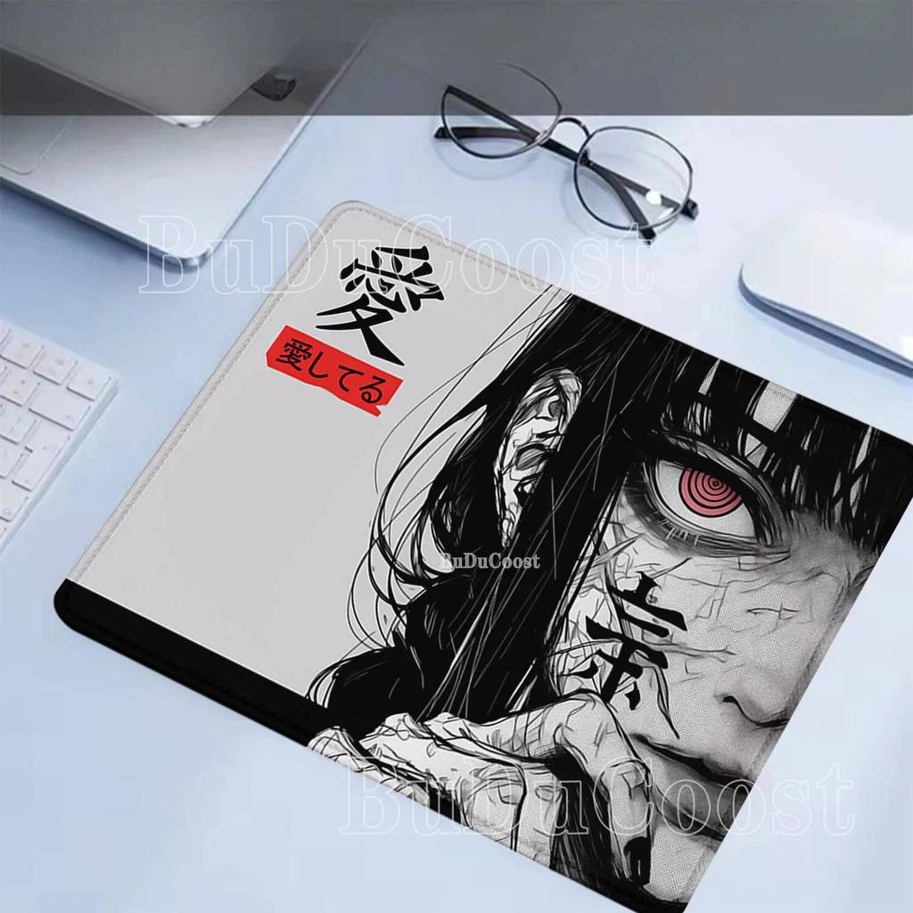 Tamanho Pequeno Quadrinhos Preto E Branco Mouse Pad Escuro Menina Gamer Acessórios De Computador Personagem Chinês Amor
