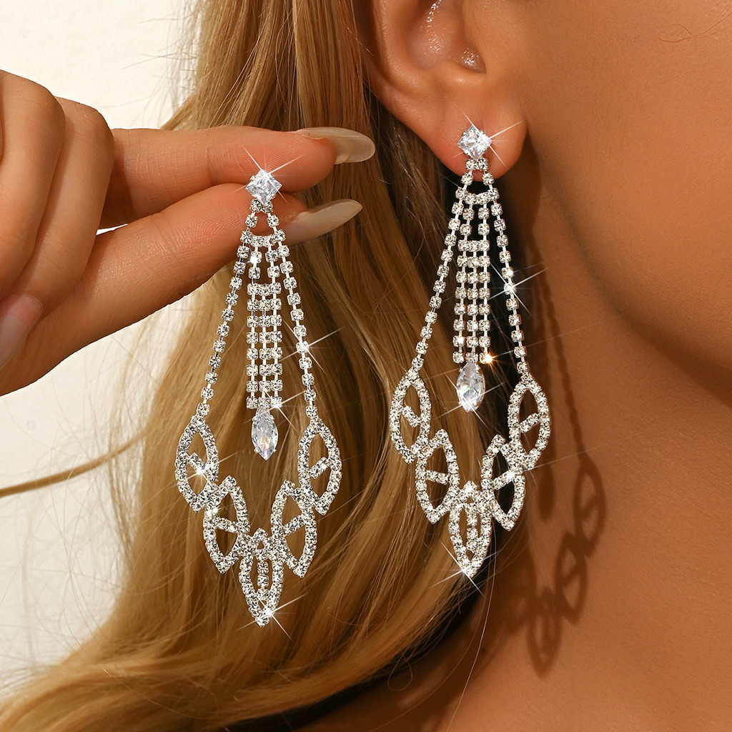 Novo diamante completo Oval borla brincos moda tendência único brincos luz luxo High-End brincos femininos