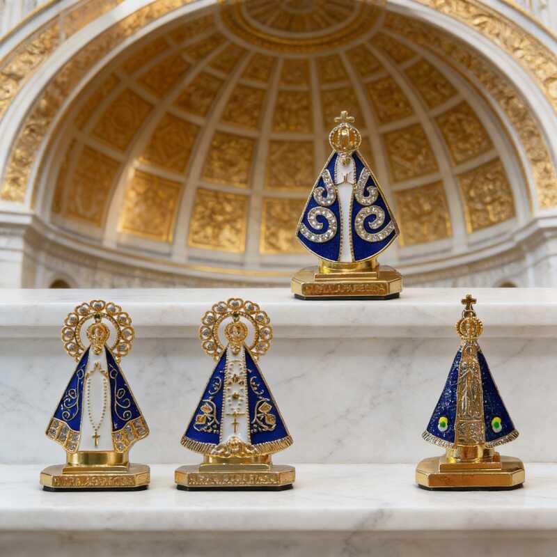 Enfeite Metal Santinha Miniatura Nossa Senhora Aparecida LL270 - Detalhes em Strass, Luxuoso