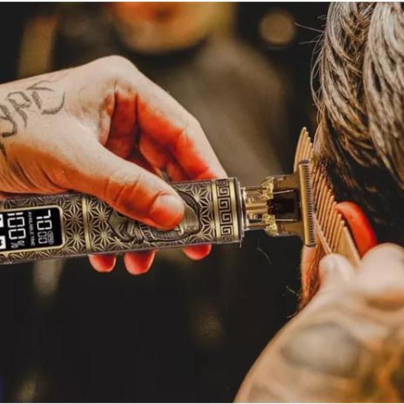 Máquina De Cortar Cabelo Barba Profissional Com Display Digital Kapbom KA-3609