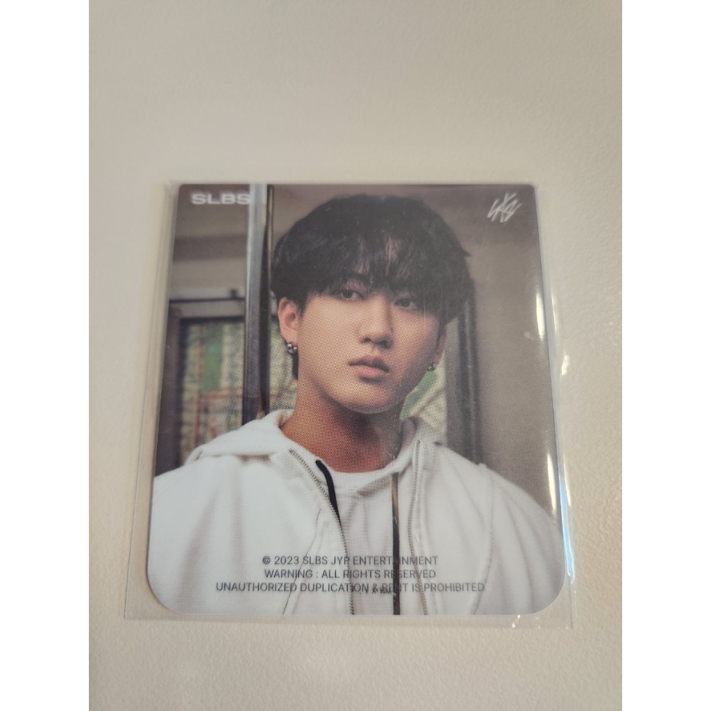 Em Mão) STRAY KIDS x SamSung Galaxy Z Flip5 Edition Cartão Fotográfico Oficial D