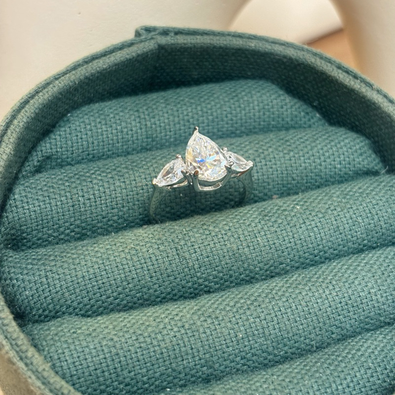Anel Moissanite Gota 7mm em Prata 925 – Elegância e Brilho — imagem 2 de 2