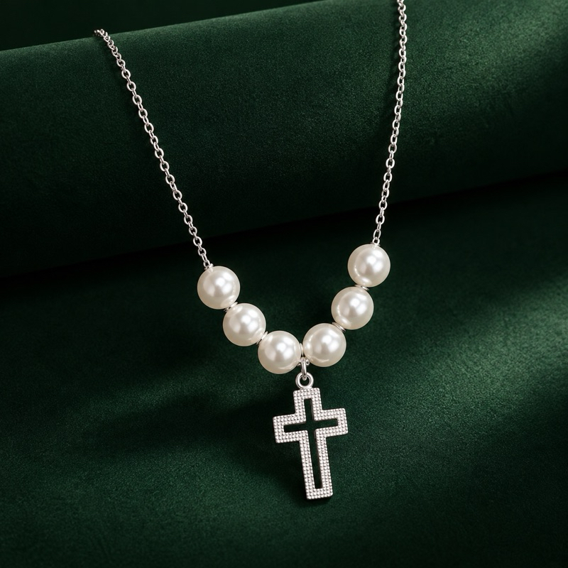 Choker de Pérolas com Cruz Vazada em Prata 925 – Delicadeza e Elegância