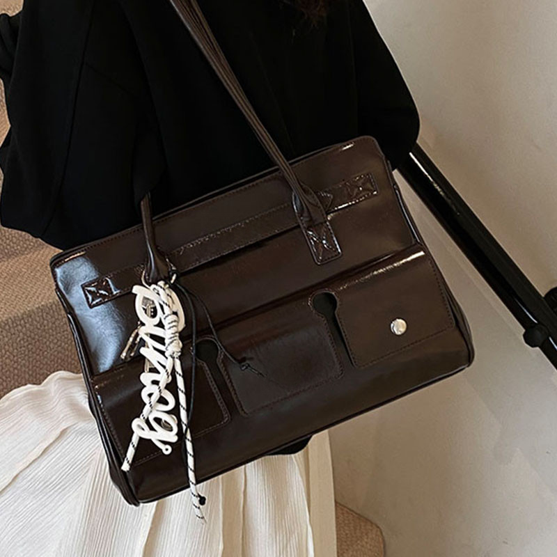 Pasta portátil de moda para transporte de mão 2025 inverno novo estilo grande capacidade na moda All-Match bolsa de ombr