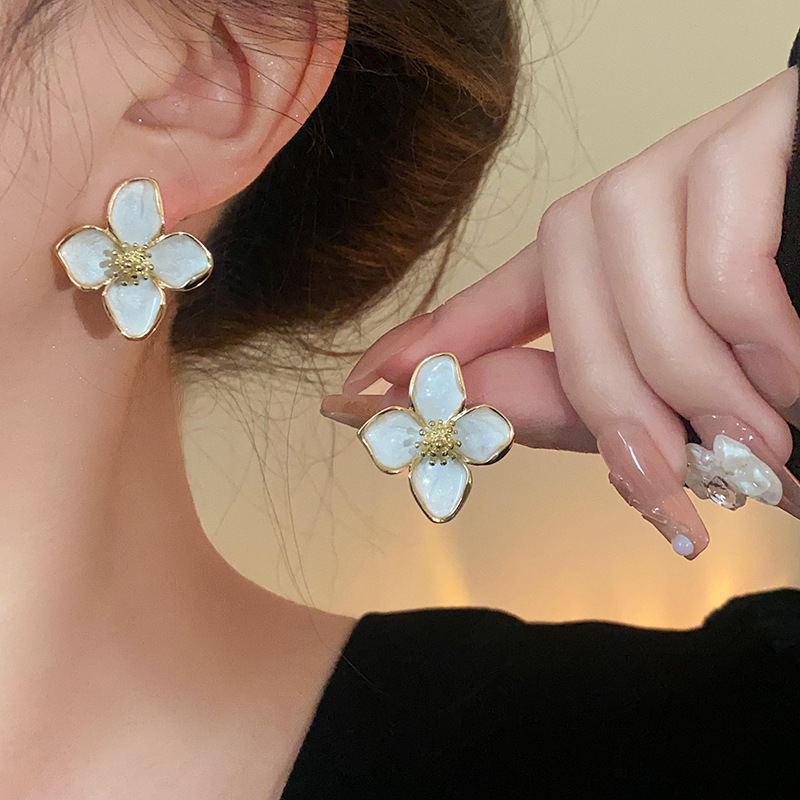 Lovito Brincos de Flores LCS29A16 em Oferta na Shopee