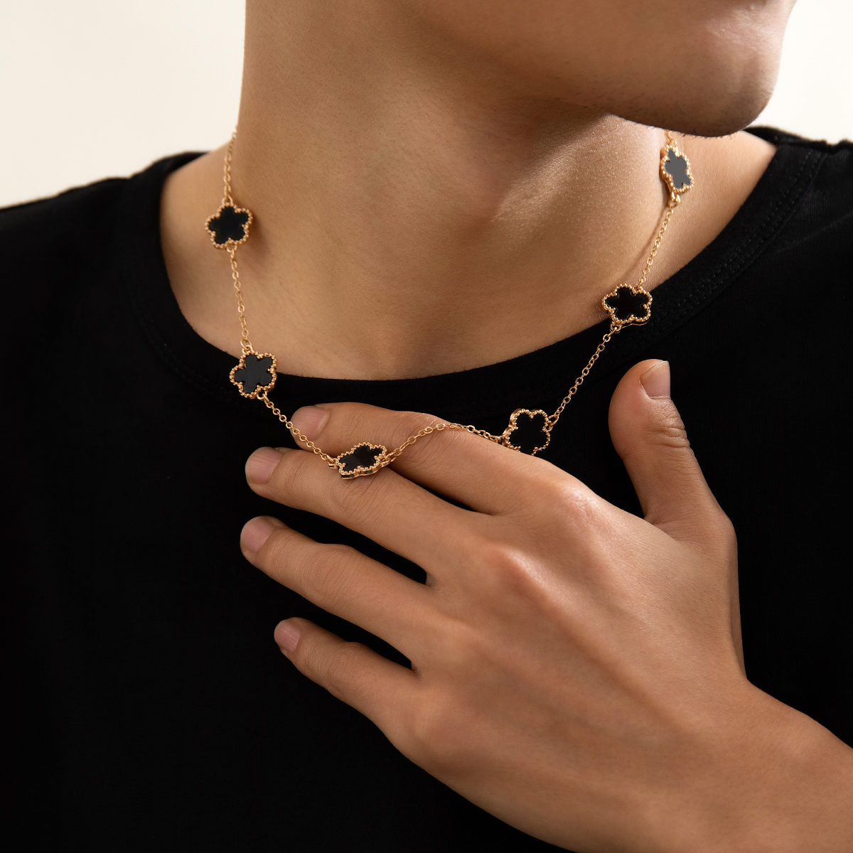 Colar Multicolorido Com 5 Pétalas E Folhas , Gargantilha Pingentes Da Moda Para Casais , Acessórios De Joias em Oferta na Shopee