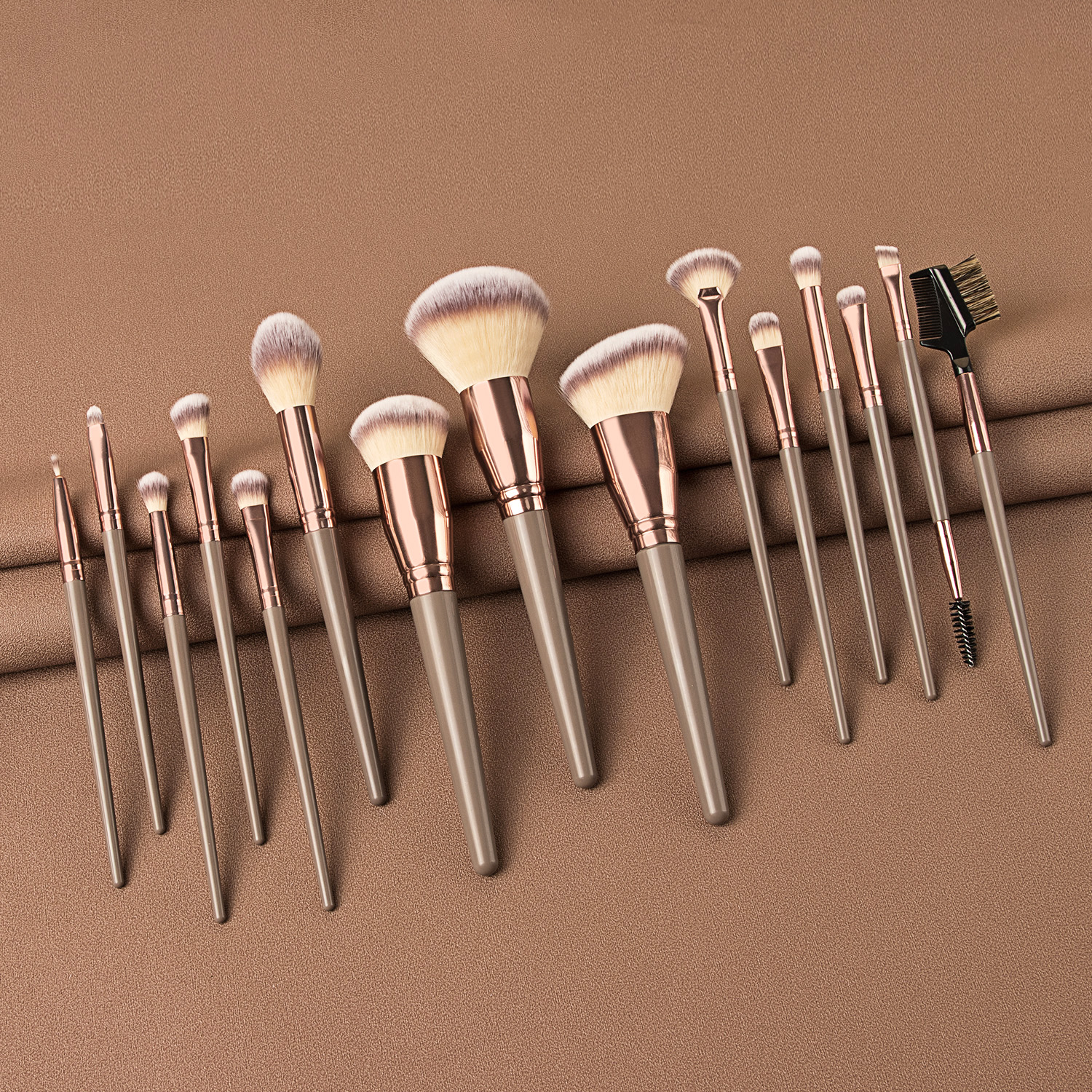Conjunto De Pincéis De Maquiagem De 15 Peças , Marrom , Extra Grande , Inclui Blush , Pó ,...