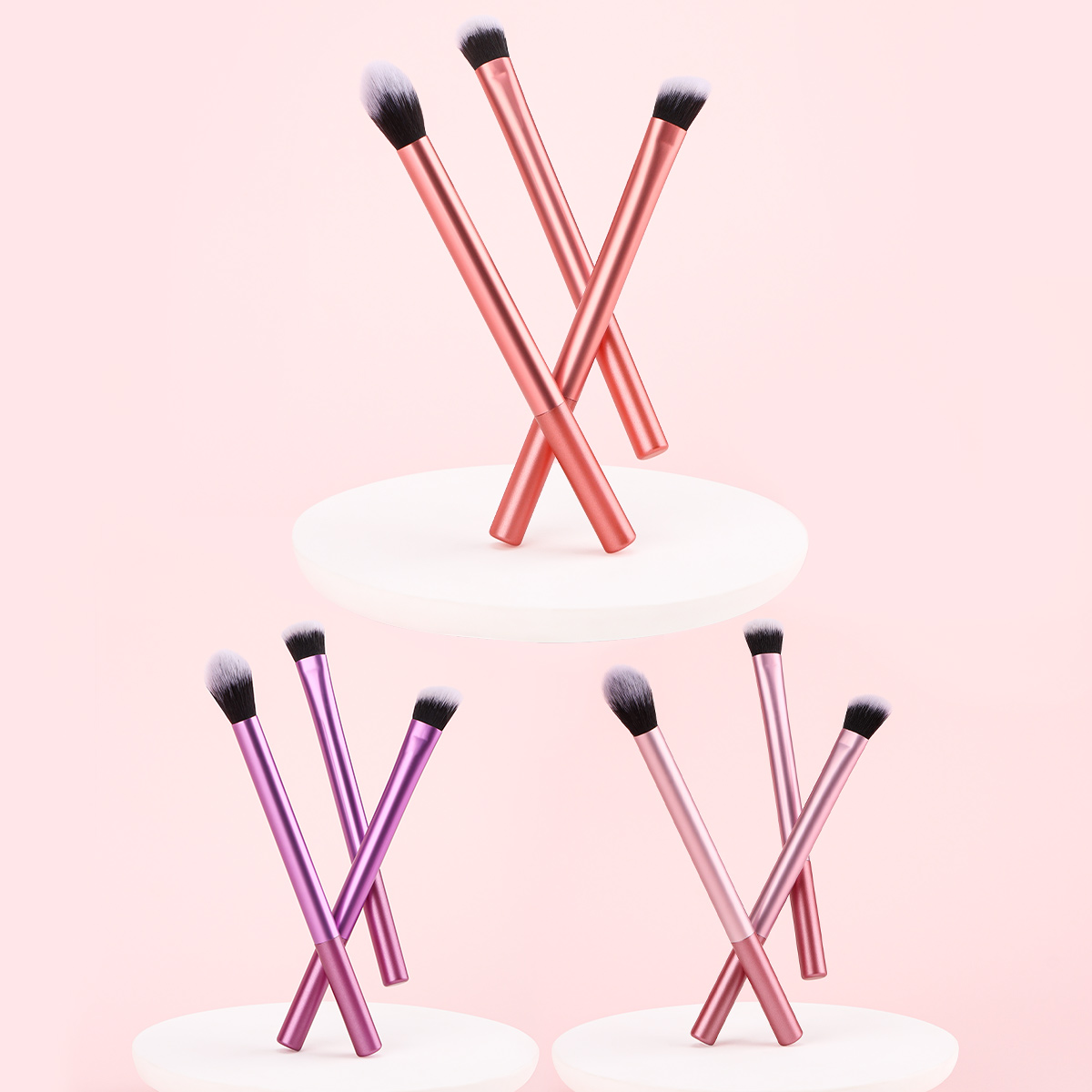 Conjunto de 3 Pincéis para Maquiagem – Destaque, Sombra e Corretivo | Kit Portátil de Ferramentas de Beleza