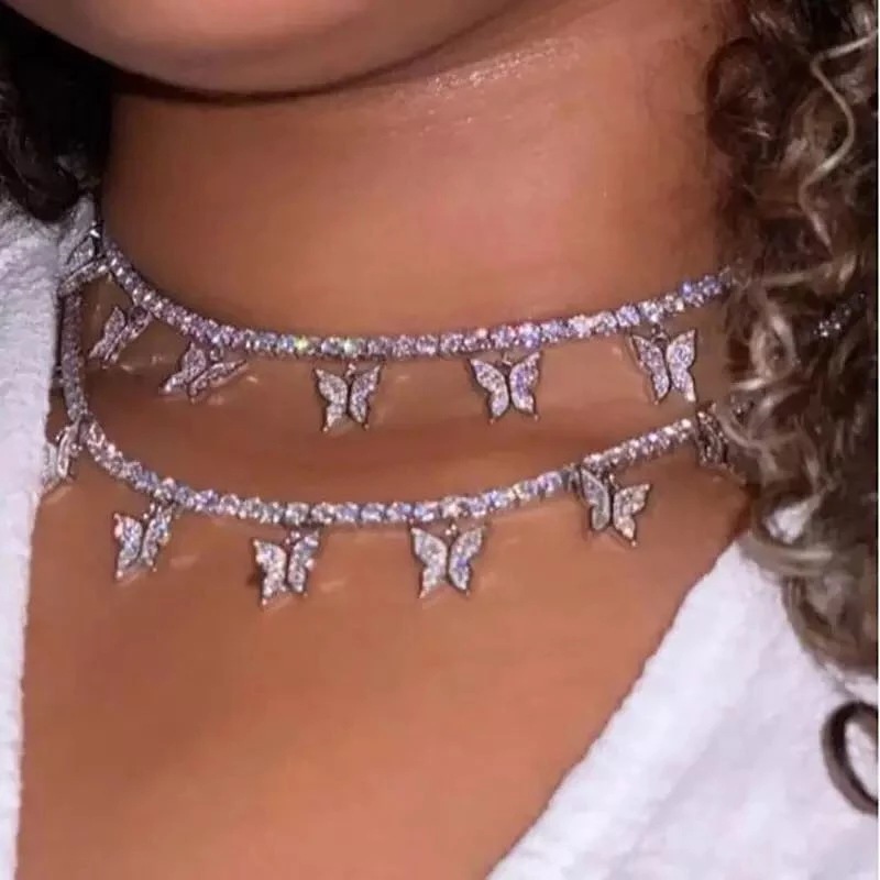 Jóias Transfronteiriças Européias Americanas Classe Diamante Diamante Pequeno Colar de Borboletas INS Colar Feminino Tassel Popular Único de Rhinestone Brilhante