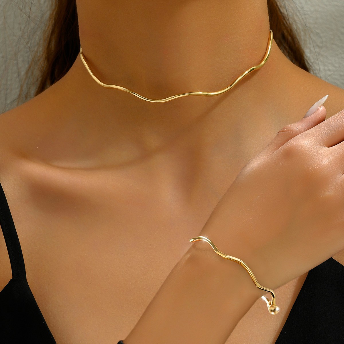 Conjunto De Joias Gargantilha Com Corrente Ondulada – Colar E Pulseira Punk Ajustáveis , Banhadas A Ouro Para Mulheres