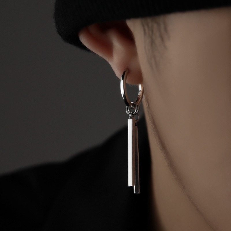 Brinco Único Masculino Moderno em Prata Estilosa para Visual Casual Elegante