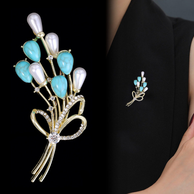 Broche De Flor De Balão Pérola E Turquesa Acessório De Terno Elegante