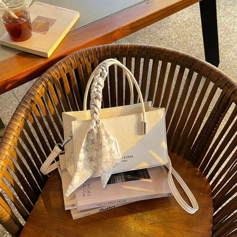 Bolsa tiracolo feminina mais vendida, casual, versátil, moderna, ideal para o dia a dia, compras e viagens, design único