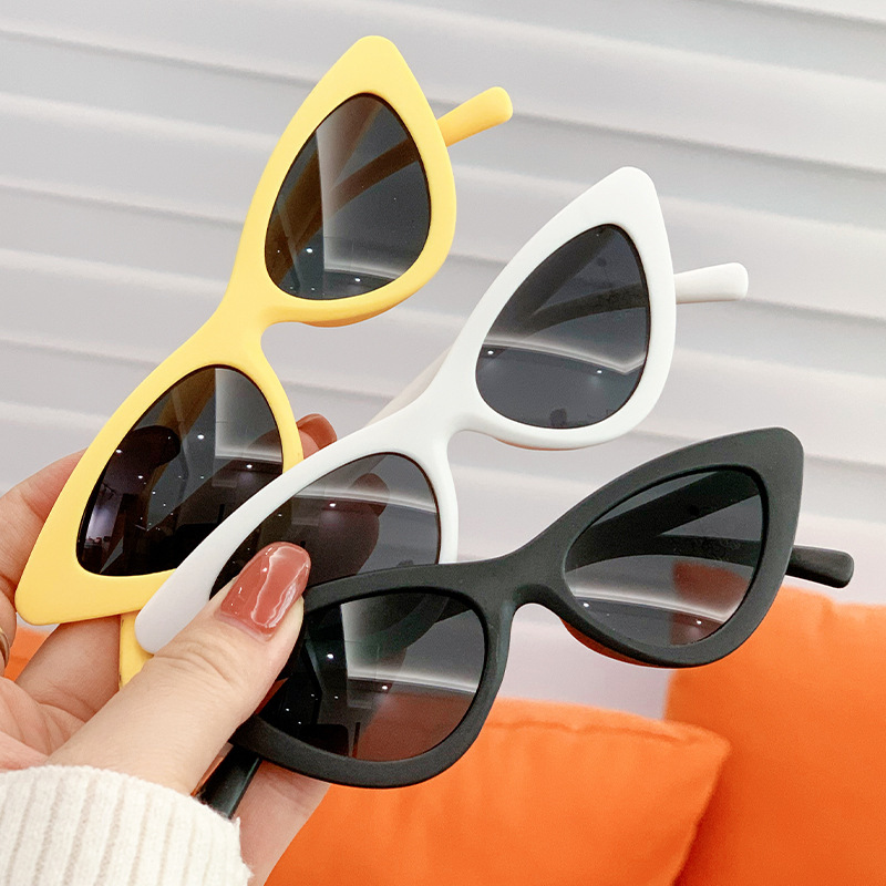 Óculos de sol infantis retrô estilo olho de gato com proteção UV para meninos e meninas estilo coreano para uso ao ar