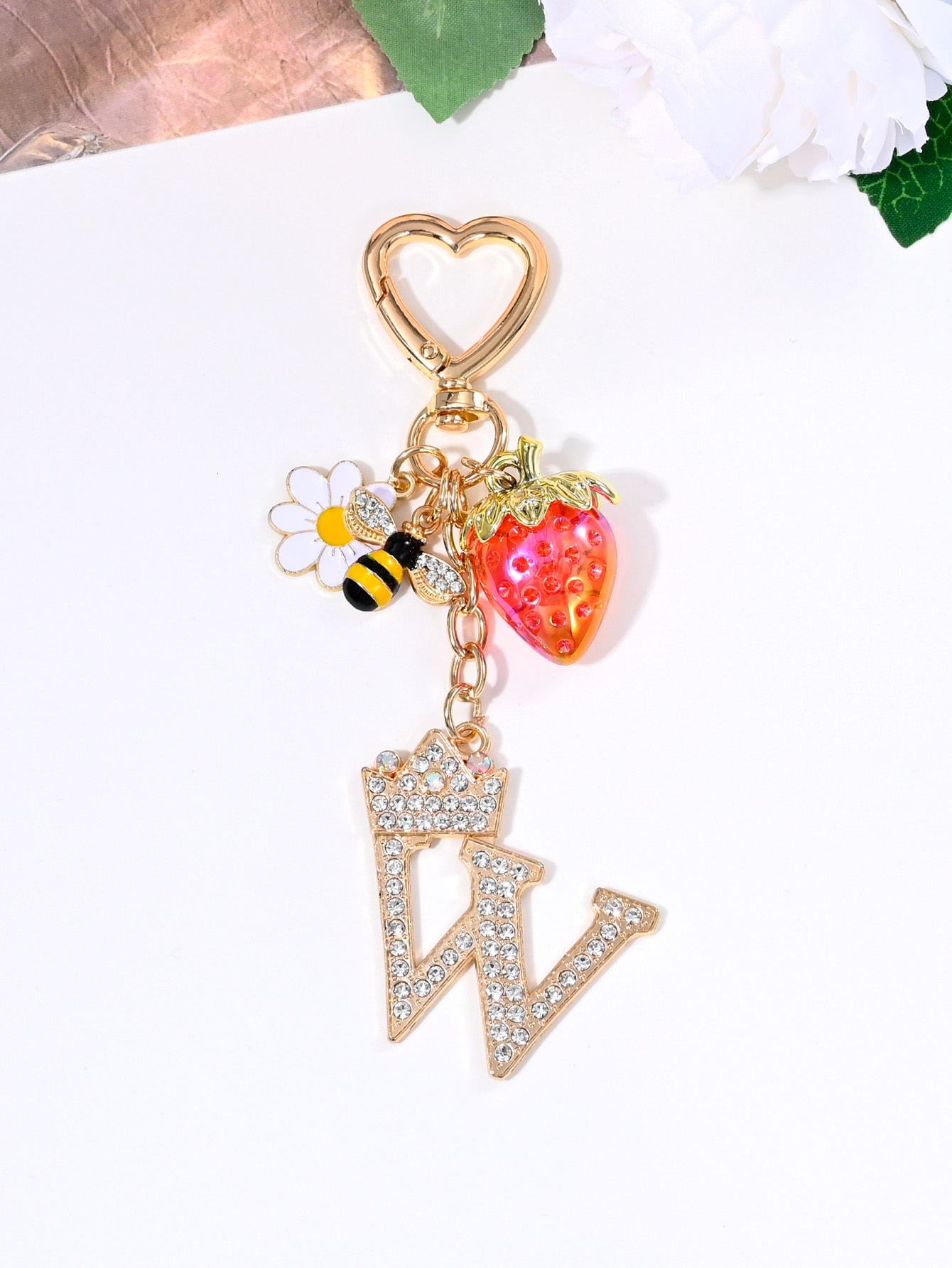 Coroa de diamante de água com letra do alfabeto inglês 26, abelha de morango, flor da moda e colorida, chaveiro,