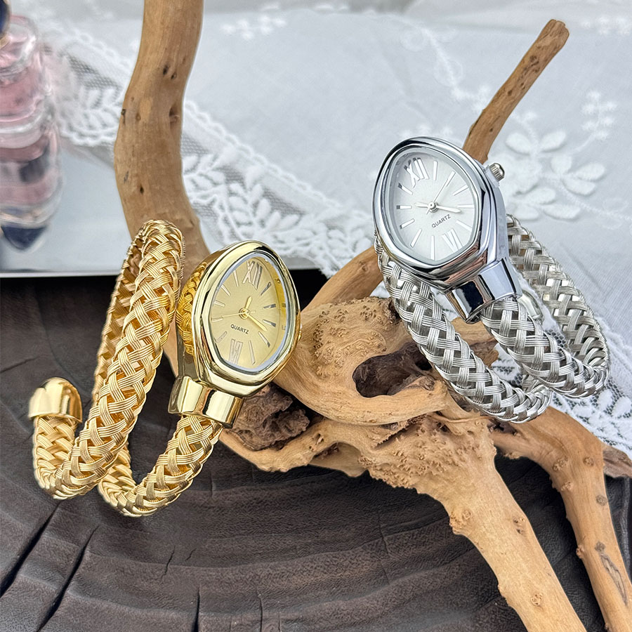 Primavera Vintage Cobra-Cabeça Ouro Senhoras Relógio Ajustável Pulseira Estilo