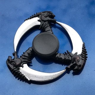 24 horas Delivermini adulto asas de anjo Fidget Spinner Gyro Tri dedo brinquedos de metal para crianças J72F YPW4
