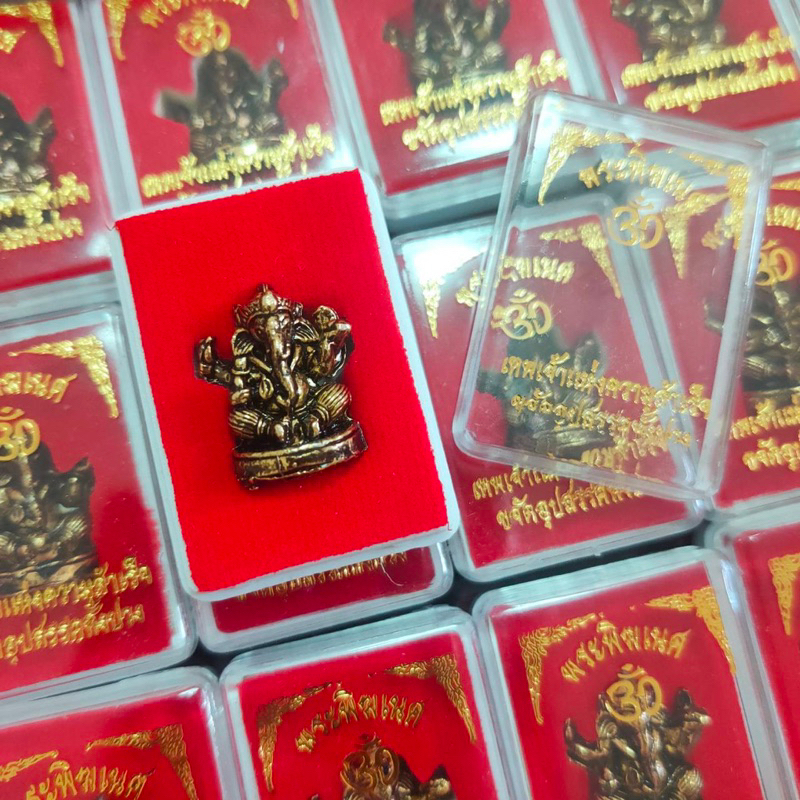 รูปสินค้า พระเครื่อง พระพิฆเนศ ท้าวเวสสุวรรณ หลวงปู่ทวด หลวงพ่อรวย บรรจุตลับ