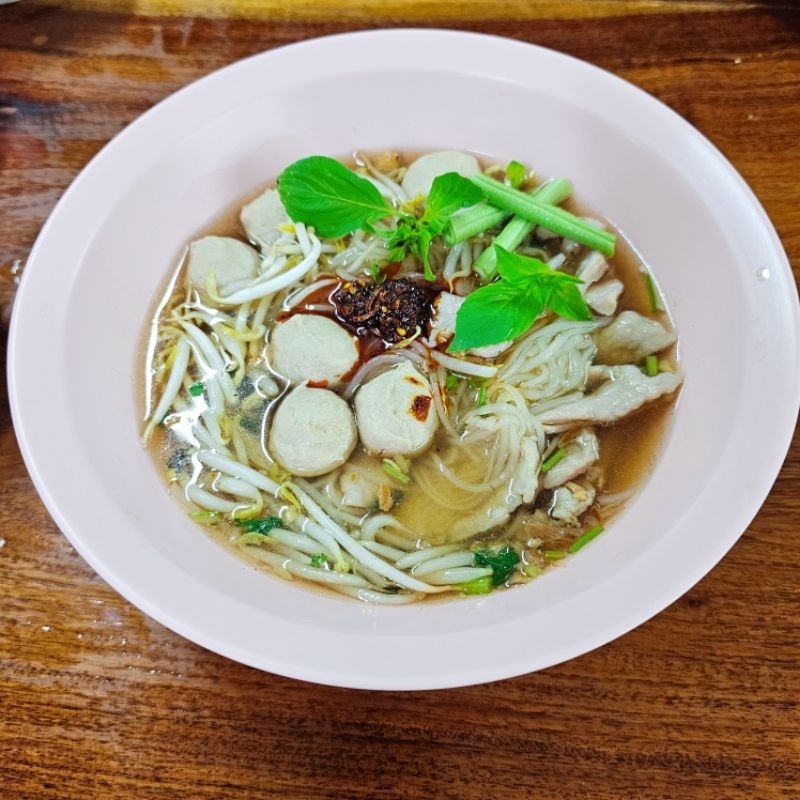 รูปสินค้า ก๋วยจั๊บอุบลแท้ พร้อมทาน 6 ห่อ + ก๋วยเตี๋ยวเรือรสเด็ด 6 ห่อ