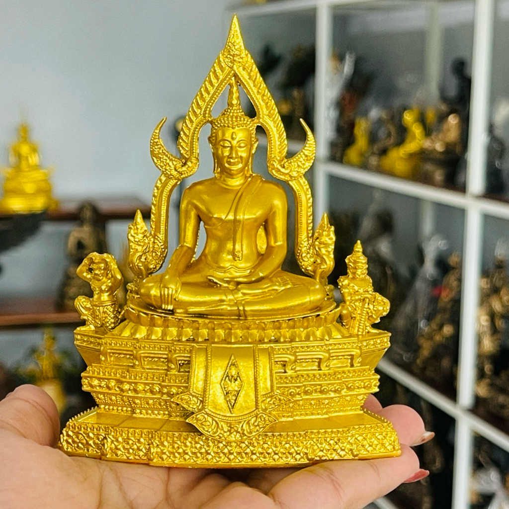 รูปสินค้า พระพุทธชินราช แร่เหล็กน้ำพี้ ขนาดเล็ก พร้อมเครื่องราง