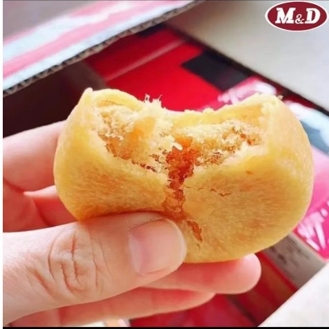 รูปสินค้า เปี๊ยะไก่หยองรสเด็ด M&D กล่องใหญ่ 12 ชิ้น กรอบอร่อยฟินทุกคำ
