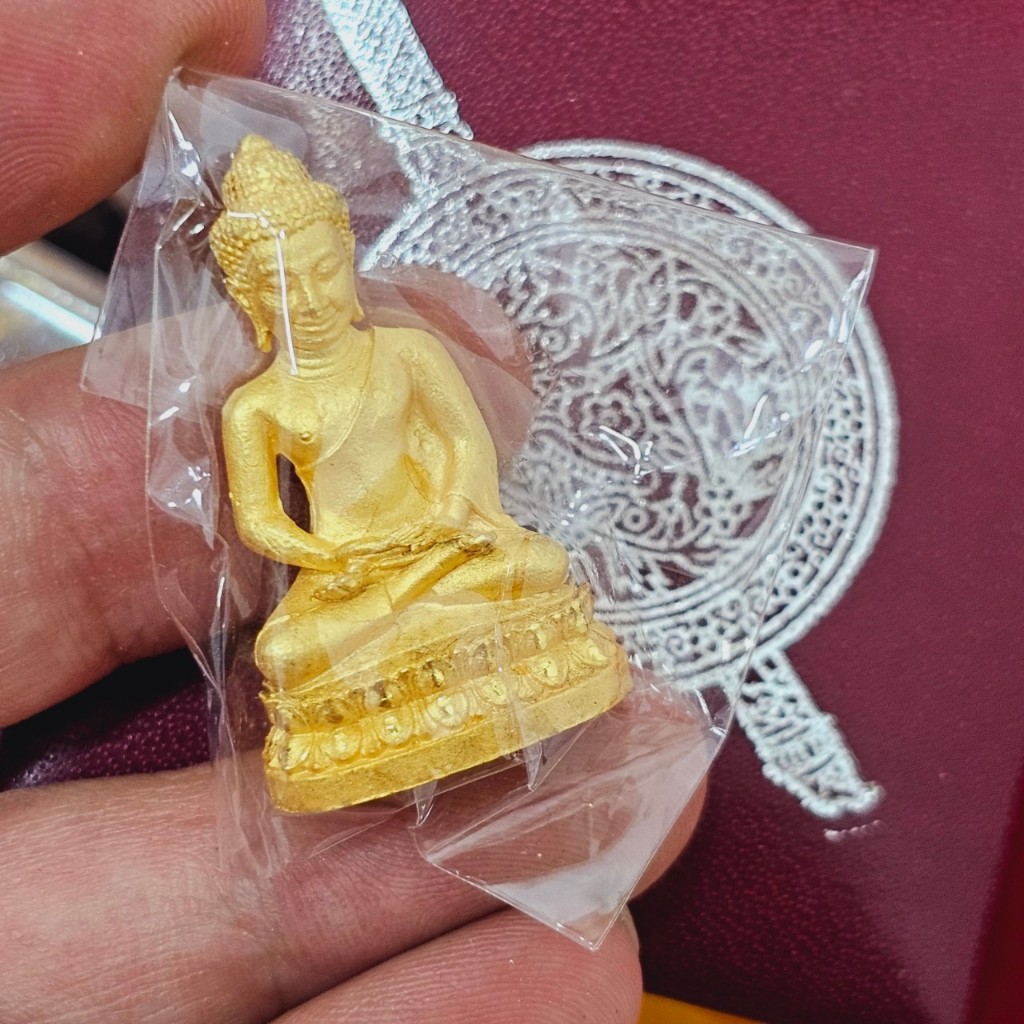 รูปสินค้า พระกริ่งนิรันตราย ชุบทอง พร้อมกล่องหนัง