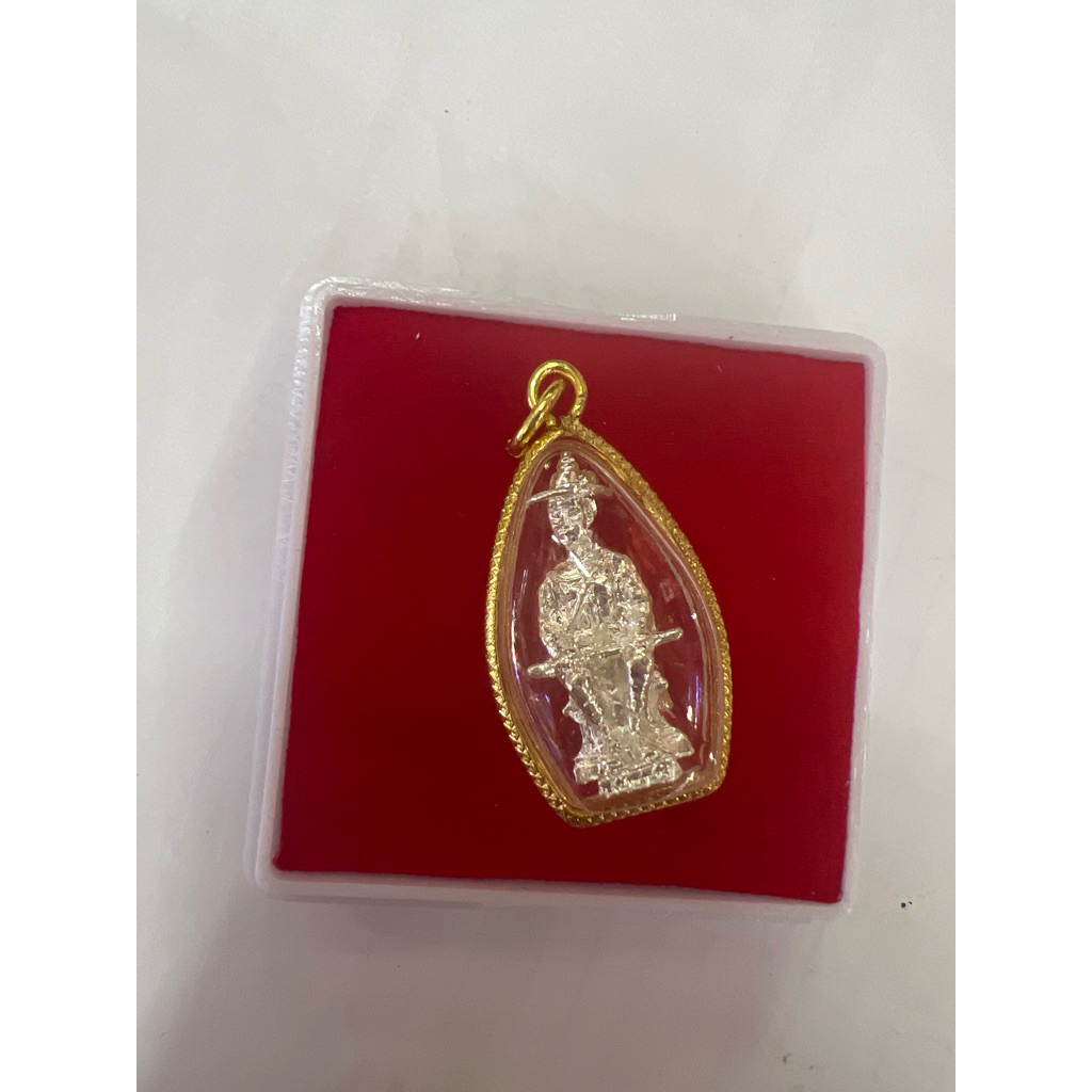 รูปสินค้า จี้พระเจ้าตากสินมหาราช เลี่ยมผ่าหวายทอง หลากหลายสี