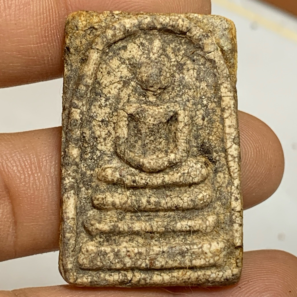 รูปสินค้า พระสมเด็จวัดระฆัง สมเด็จโต เครื่องรางแห่งความเป็นสิริมงคล
