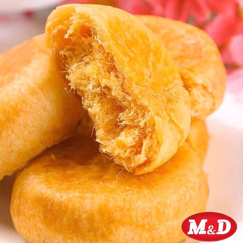 รูปสินค้า ขนมเปี๊ยะไส้ไก่หยอง ตรา M&D กล่องใหญ่ 48 ชิ้น