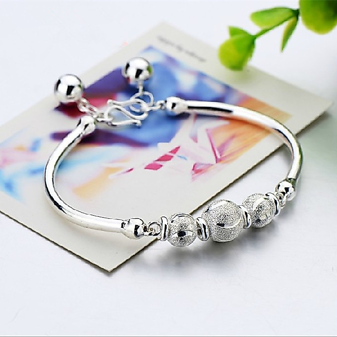 Versão coreana moda prata crescente transferência grânulo pulseira pequeno fresco sino pulseira feminina simples elegant